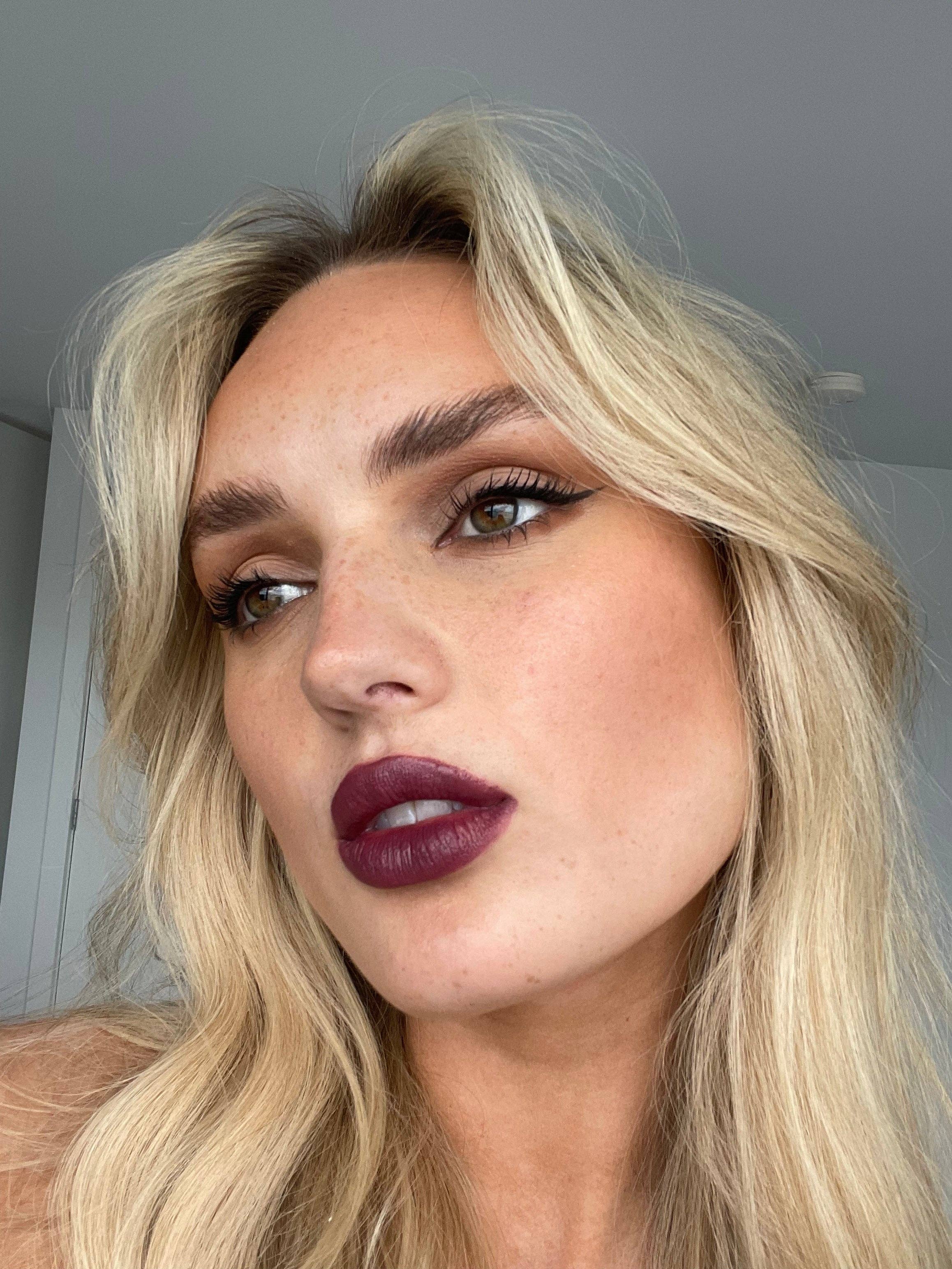 AUBERGINE - Matte finish